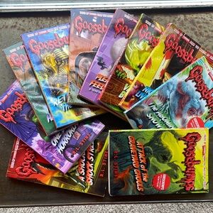 Scholastic Goosebumps Paperback Book Lot-Ten “Creepy” Books RL Stine ‘92-‘97 VTG